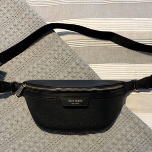 🆕 Kate Spade Black Textured Belt Bag